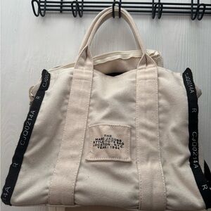 Fashion  Tote Bag with Versatile Design